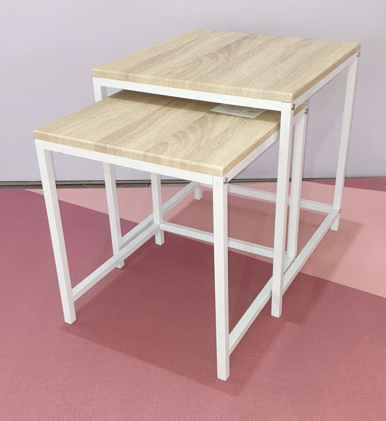 48-672 NESTING TABLE  