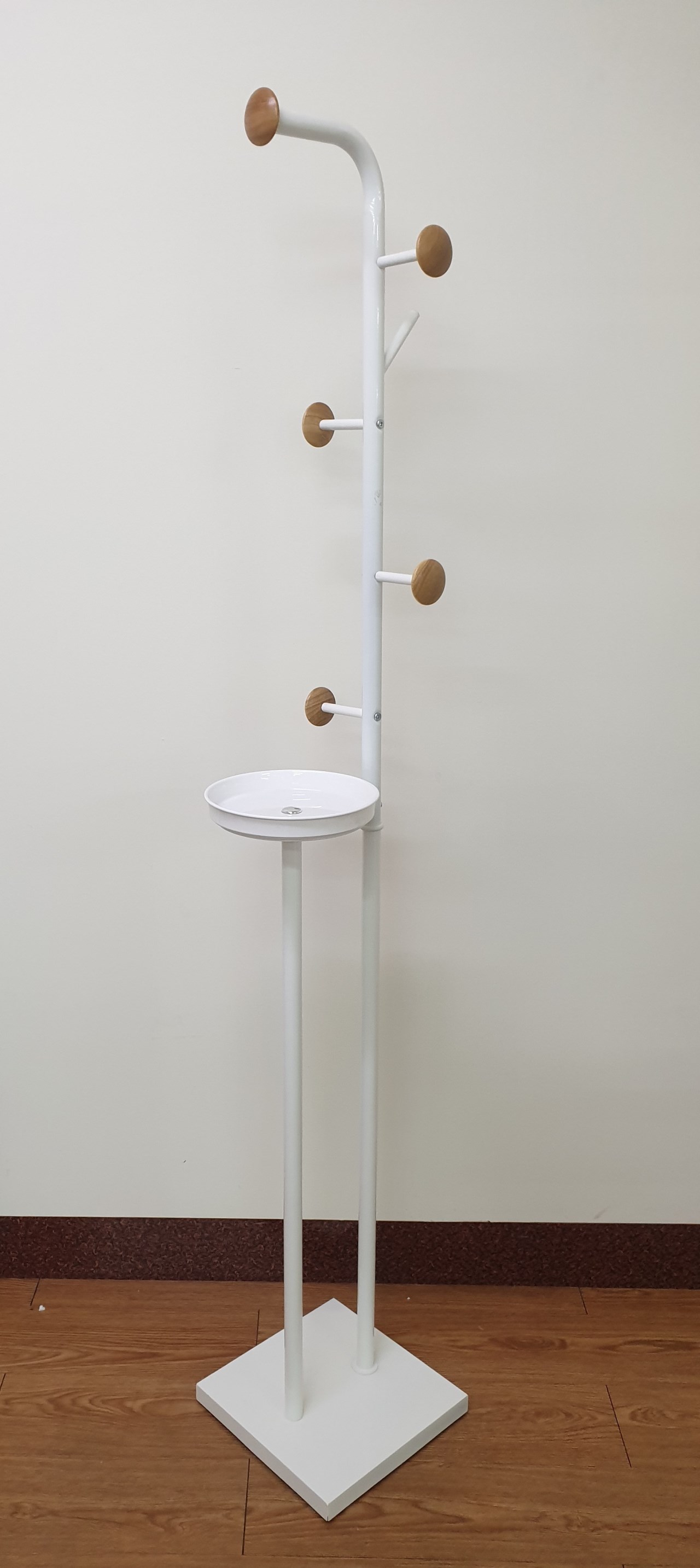 48-687  COAT/HAT STAND    