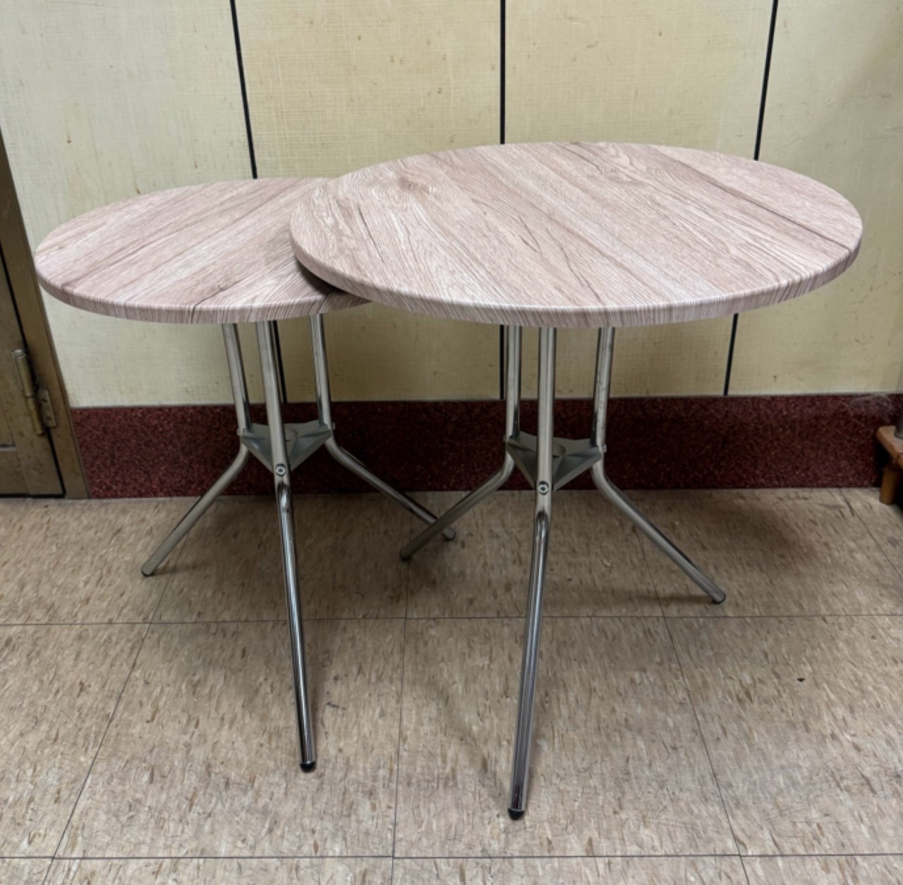 48-695  2 PCS NESTING TABLE SET